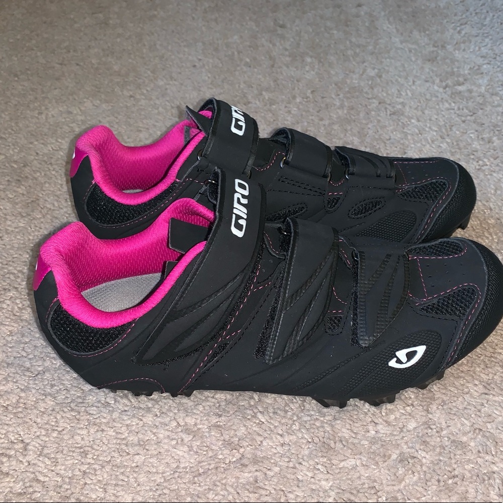 Giro cycling shoes black and pink